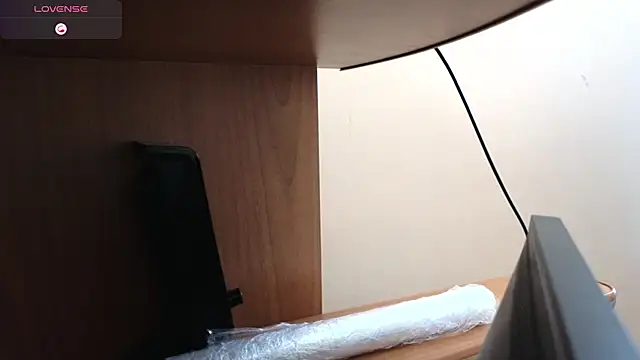 Melania Cook online show from 06/12/26, 04:05
