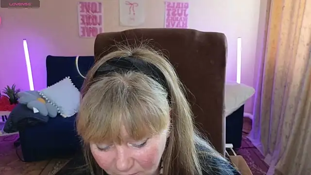 Melania Cook online show from 05/16/26, 10:36