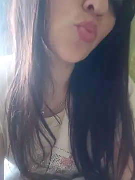 MalvikaLov online show from 05/04/26, 03:04