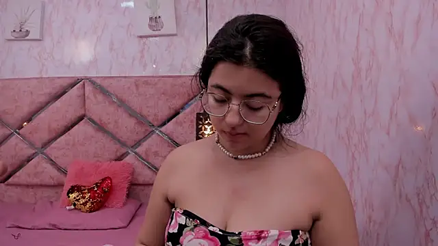 Dolls Antonella online show from 05/30/26, 11:27
