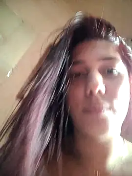 Snapshot of nessaflors2 chatting on 06/01/26, 03:22 nessaflors2 online show from 06/01/26, 03:22