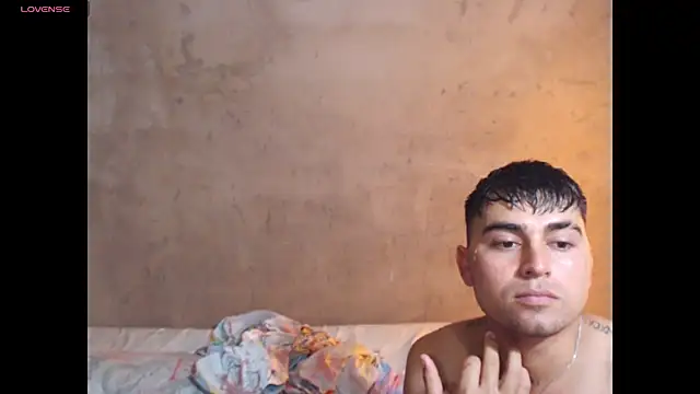 LukeAndZoey online show from 06/11/26, 06:49