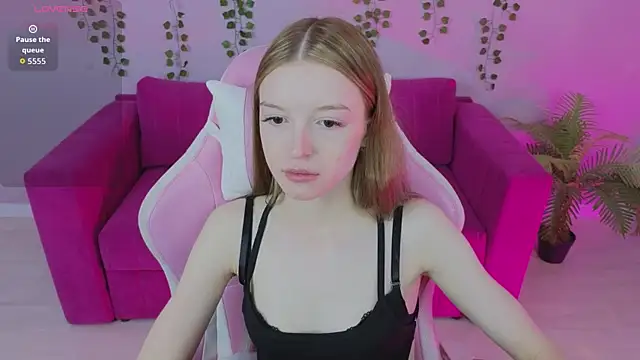 Eva Th0mpson online show from 06/05/26, 12:59