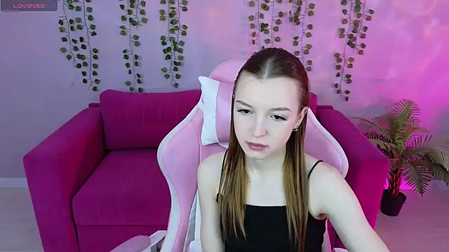 Eva Th0mpson online show from 05/13/26, 01:01