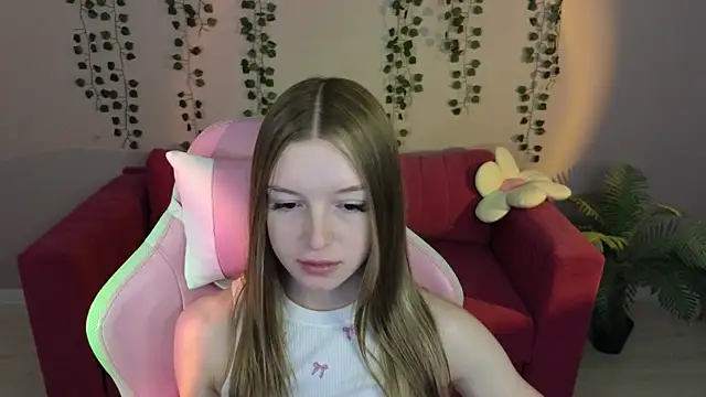 Eva Th0mpson online show from 06/30/26, 12:54