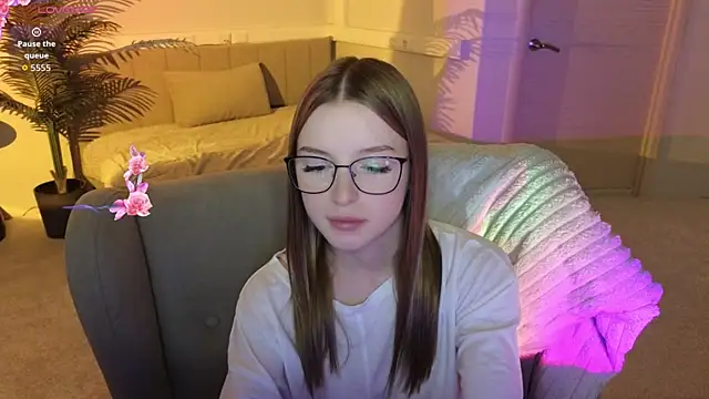 Eva Th0mpson online show from 08/04/26, 01:10