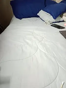 Ari vibesX online show from 06/18/26, 05:17