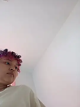 Ari vibesX online show from 05/17/26, 07:47