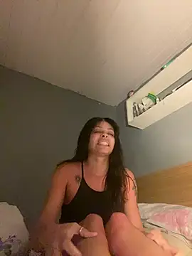 Snapshot of Anna_Brucy chatting on 07/17/26, 09:23 Anna Brucy online show from 07/17/26, 09:23