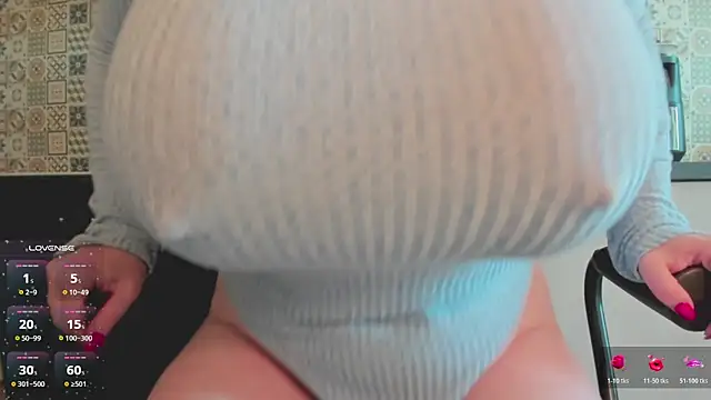 Snapshot of BrinaLovee chatting on 06/11/26, 06:32 BrinaLovee online show from 06/11/26, 06:32