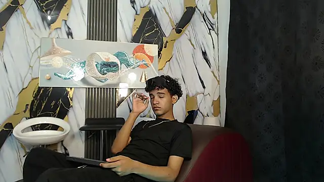 GOLDEN 2026 online show from 05/25/26, 07:23