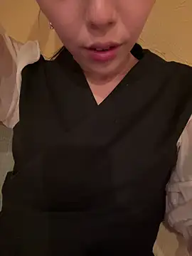 Snapshot of momo_dior chatting on 05/01/26, 07:46 momo dior online show from 05/01/26, 07:46