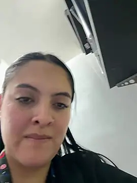 Snapshot of marianm29-1 chatting on 06/03/26, 01:45 marianm29-1 online show from 06/03/26, 01:45