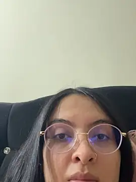 Snapshot of marianm29-1 chatting on 06/20/26, 01:32 marianm29-1 online show from 06/20/26, 01:32