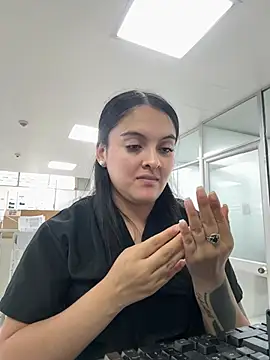 Snapshot of marianm29-1 chatting on 05/08/26, 07:28 marianm29-1 online show from 05/08/26, 07:28