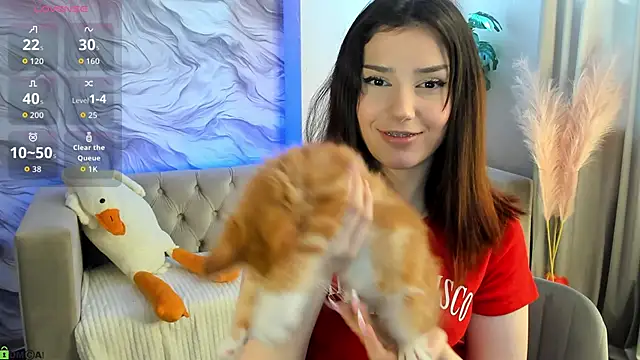 Snapshot of Lonny_Peach chatting on 06/16/26, 03:06 Lonny Peach online show from 06/16/26, 03:06