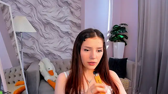 Snapshot of Lonny_Peach chatting on 05/30/26, 03:13 Lonny Peach online show from 05/30/26, 03:13