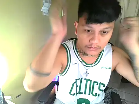 Snapshot of Ashtonfuckingboi chatting on 06/14/26, 11:17 Ashtonfuckingboi online show from 06/14/26, 11:17