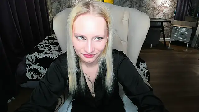 Elizabeth Adams online show from 05/03/26, 12:27