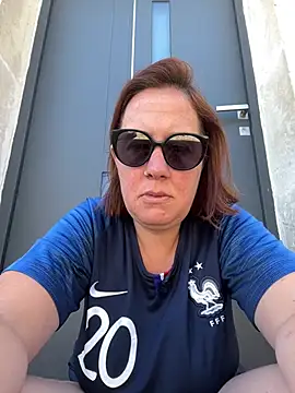 Snapshot of zelda252 chatting on 07/05/26, 11:06 zelda252 online show from 07/05/26, 11:06