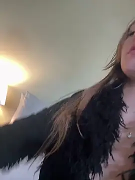 daisycollins online show from 05/26/26, 03:04