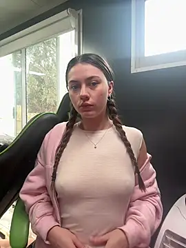 daisycollins online show from 05/17/26, 12:10