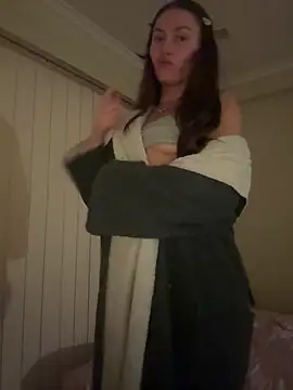 daisycollins online show from 05/13/26, 10:22