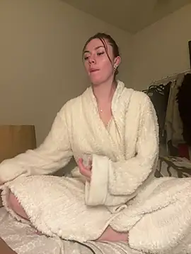 daisycollins online show from 05/20/26, 10:12