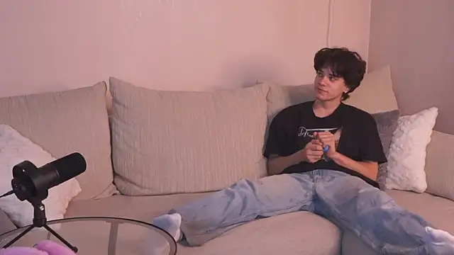 Jess and Wayne online show from 07/06/26, 02:46