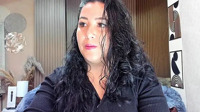 Snapshot of BBWLuxuryMuse chatting on 05/28/26, 11:38 BBWLuxuryMuse online show from 05/28/26, 11:38