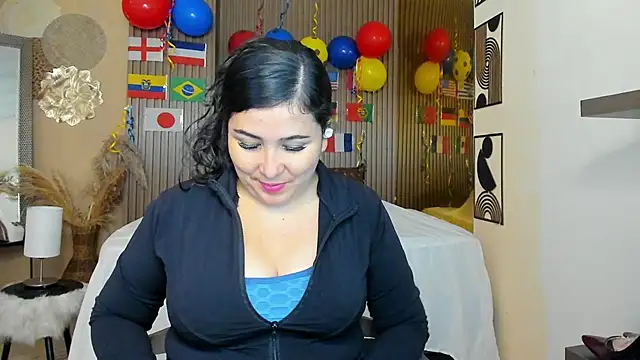 Snapshot of BBWLuxuryMuse chatting on 06/15/26, 12:05 BBWLuxuryMuse online show from 06/15/26, 12:05