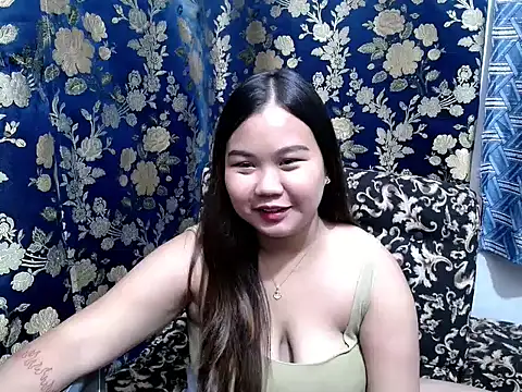 Snapshot of hotchickgirl chatting on 05/06/26, 11:03 hotchickgirl online show from 05/06/26, 11:03