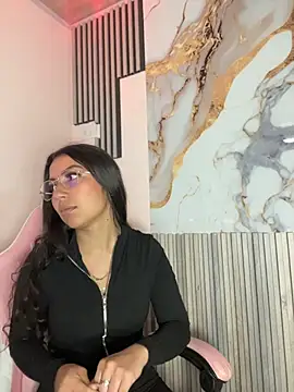 Julieth ec online show from 06/25/26, 11:59