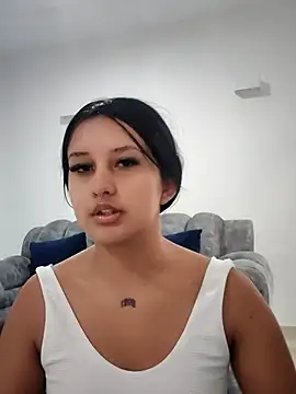 SCARLETVELVET  online show from 07/25/26, 02:23