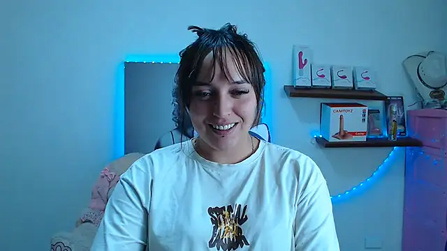 anyela bubble18 online show from 07/24/26, 02:40