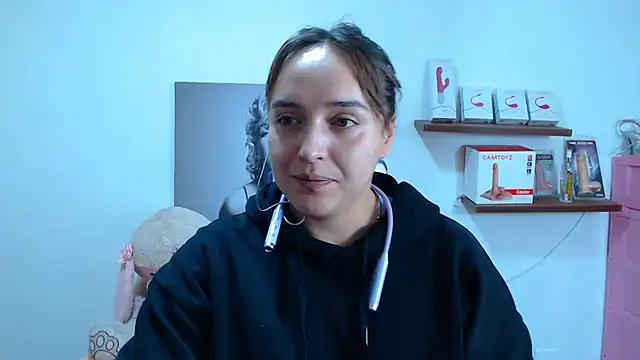 anyela bubble18 online show from 08/02/26, 12:20