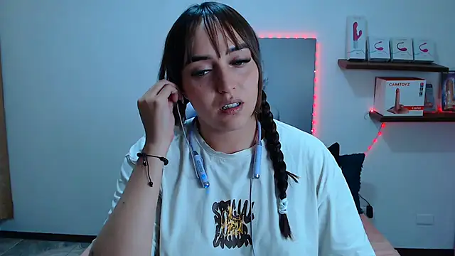 anyela bubble18 online show from 06/27/26, 04:18
