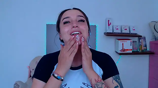 anyela bubble18 online show from 07/14/26, 09:10