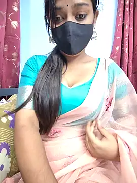Snapshot of Menaxi_Baby7 chatting on 06/17/26, 07:30 Menaxi Baby7 online show from 06/17/26, 07:30