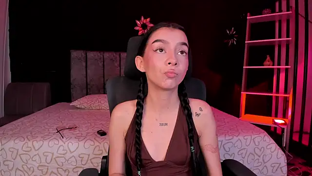 MelCherry online show from 07/12/26, 05:41