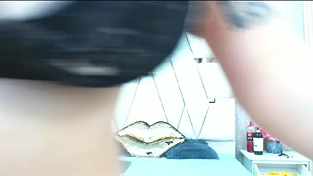 LunaClarens online show from 06/03/26, 08:57