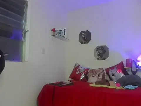 dulce luna small online show from 05/21/26, 03:48
