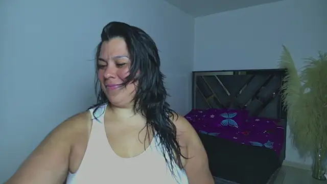 Snapshot of Martina_Foxy01 chatting on 05/15/26, 11:30 Martina Foxy01 online show from 05/15/26, 11:30