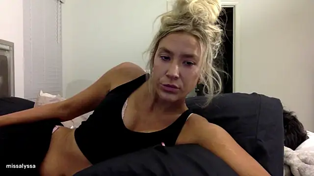 Misss alyssaaa online show from 06/08/26, 04:24