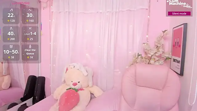 ShanelleDupont  online show from 07/06/26, 02:24
