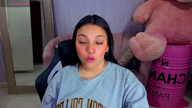 lia harper t online show from 06/28/26, 03:02