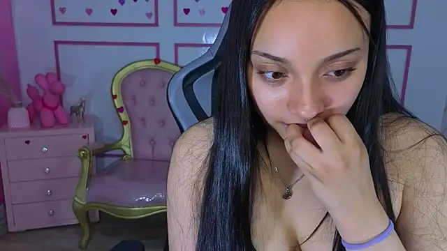 Snapshot of lia_harper_t chatting on 05/15/26, 02:53 lia harper t online show from 05/15/26, 02:53