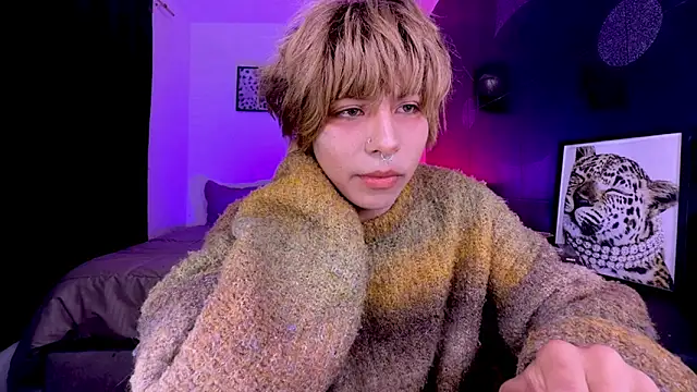 Snapshot of Aronn_44 chatting on 06/02/26, 04:56 Aronn 44 online show from 06/02/26, 04:56