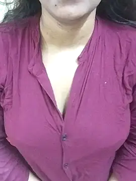 Snapshot of Roji_bha chatting on 07/28/26, 04:20 Roji bha online show from 07/28/26, 04:20