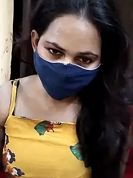 Snapshot of Roji_bha chatting on 07/19/26, 04:10 Roji bha online show from 07/19/26, 04:10